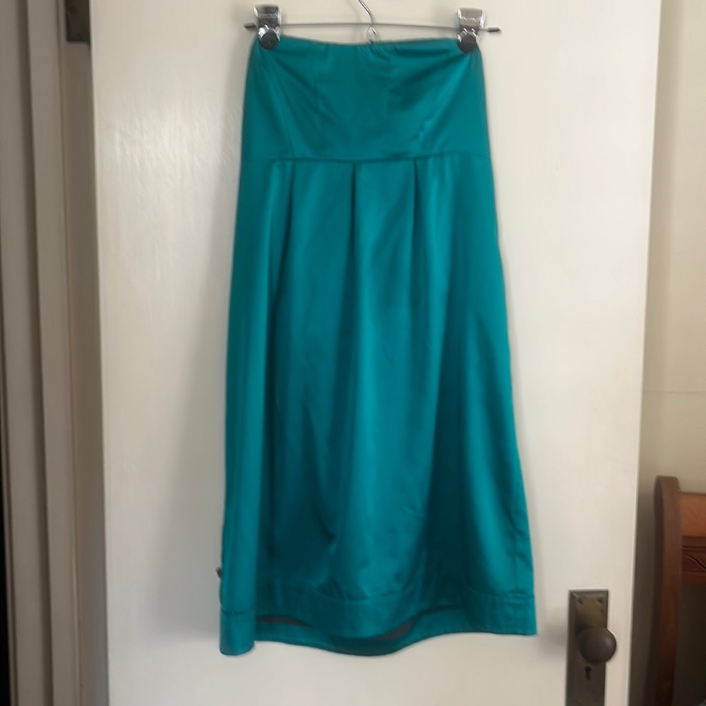 Strappless teal dress